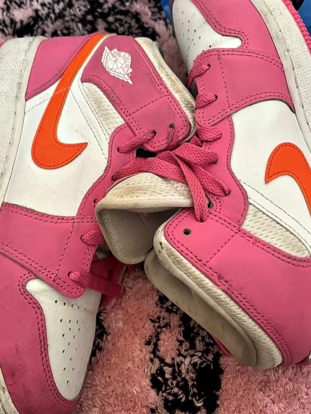 Jordan Air Jordan 1 Mid Pink & White Kids US 5Y